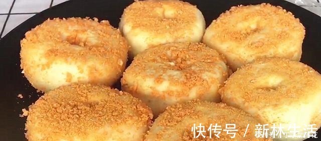 香甜|面粉里加2个鸡蛋,不用烤箱做小饼,香甜暄软,比面包简单好吃!