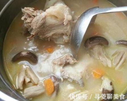 炖骨汤|炖骨头汤,只需这3料就够了!汤浓白味道鲜,无腥味还不油腻!