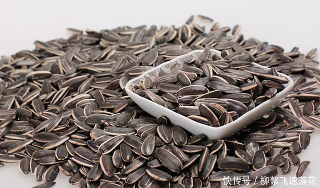 葵花籽|一包方便面要32天解毒答案让你很意外,其实这几种食物伤肝