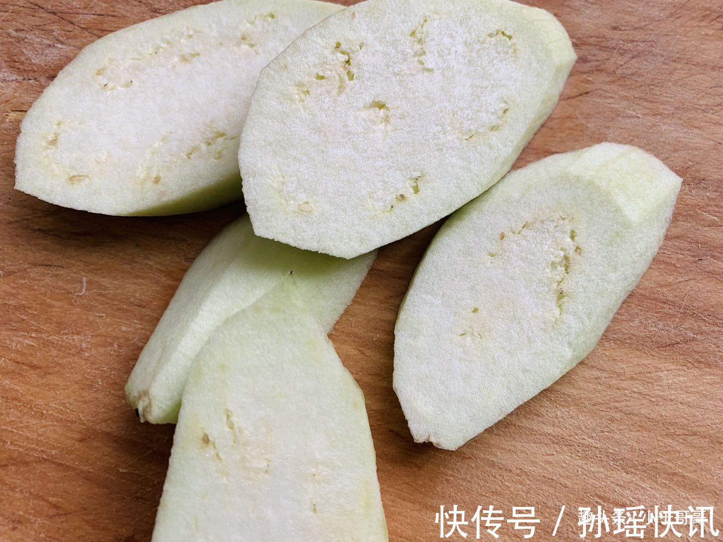 土豆饼|极简食谱—早餐茄子饼 加上土豆饼 荷包蛋 制作简单 营养美味