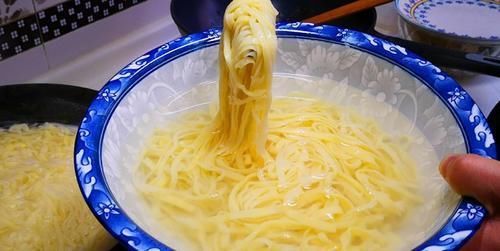 饺子|煮面条,开水下锅就错了!面馆老板:牢记3点,面条爽滑又筋道