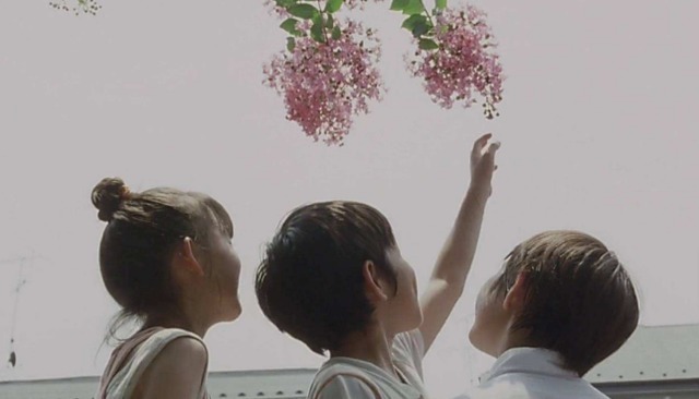 宝宝|宝妈晒孩子洗脚视频,“糊涂宝宝”因此走红,网友:我家的也这样