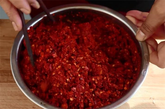 二十年秘制辣椒酱配方，详细做法全都告诉你，香辣过瘾，好吃下饭
