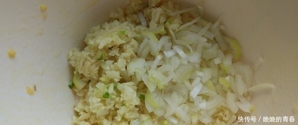 饺子|包韭菜鸡蛋饺子，千万不要直接拌馅，多加1步，饺子更香，更入味