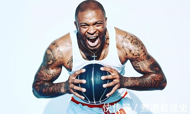 Nike与鞋王的惺惺相惜! P.J. 塔克亲自晒出第一双PE球鞋!