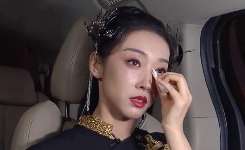 《浪姐2》宣璐淘汰哭到掉妆，节目组却故意怼脸拍，她用一招轻松救场