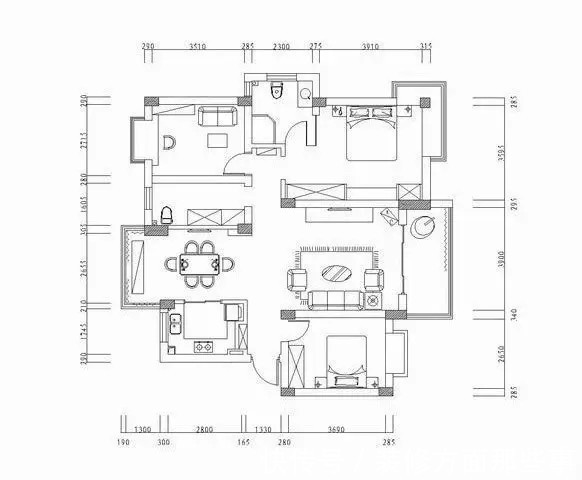 玄关|115平现代风二居室,玄关柜子墙收纳性超强