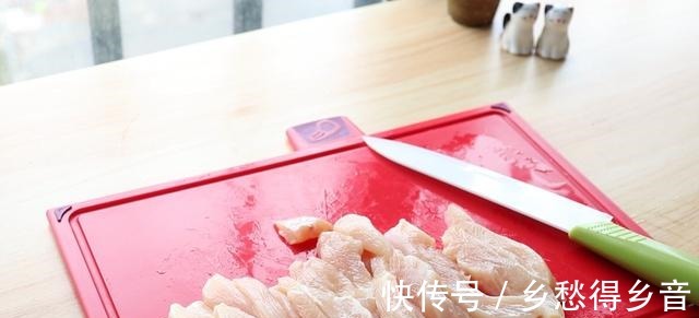 糖醋鸡柳|自制美味糖醋鸡柳，酸甜可口，下饭又解馋，孩子很喜欢吃！