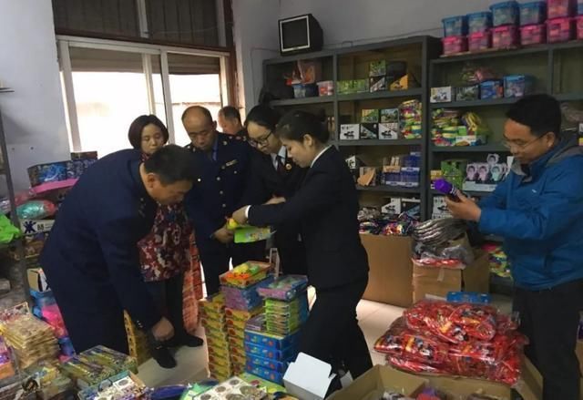 史莱姆|5块钱把孩子送进医院,这款玩具有一半孩子在玩,没出问题是万幸