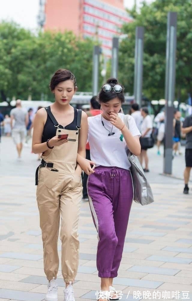 搭配 美翻了的牛仔裤搭配,炫丽的时尚潮流范,显得特别的帅气