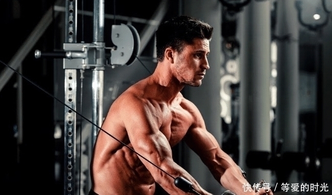 训练|一点健身基础都没有的普通人，如何用最短时间练成肌肉男