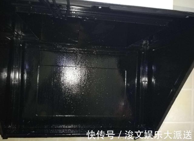 油烟机用久了又脏又黏试试这种方法,不用拆也能干净如新