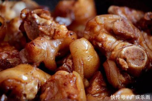 猪蹄去腥有妙招,除了焯水不妨加几片它,去腥又提香