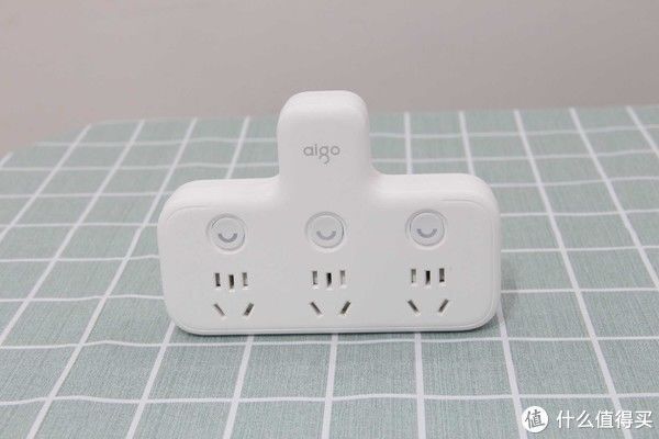 插孔|家里插座不够用?不存在aigo 2个插座转换器搞定,还带快充功能