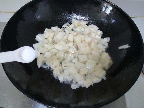 春天进补，鱼和肉都不如它，2块一斤，清爽开胃，大人小孩要多吃