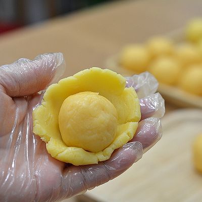全脂奶粉|奶黄流心月饼