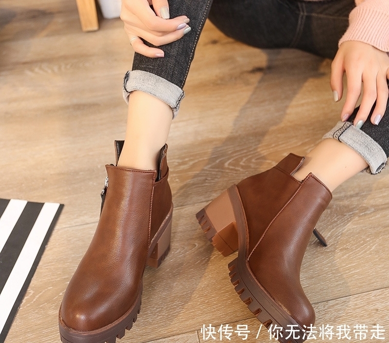 短靴女鞋|大年初一,小红穿这“欧式”高跟鞋,袅袅婷婷,一下子就把我迷倒