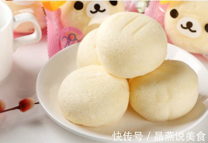 一盒酸奶,两个鸡蛋,锅里蒸一蒸,做香甜可口的蒸蛋糕,比发糕香