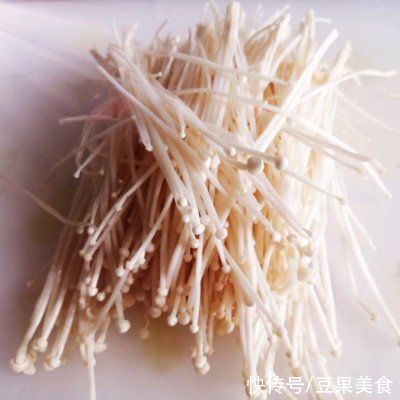 剁椒酱|#夏日开胃餐#蒜蓉蒸金针菇