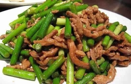 60岁大厨甭管炒啥肉,下锅前只需多加这1步,汁香肉嫩还不塞牙