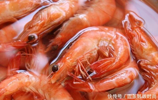 方法|水煮虾,是冷水下锅还是开水学会正确方法,大虾鲜嫩有嚼劲