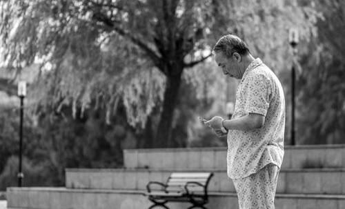 常吃核桃,好处比较多,医生却说:3种人吃了对身体并不好