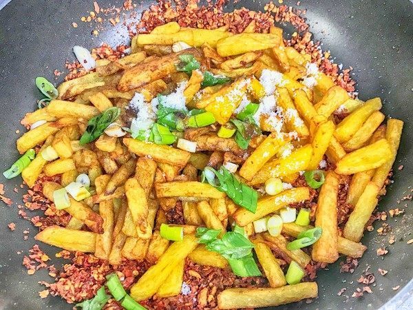 花几块钱买几个土豆,加两样调料,好吃到放不下筷子,越吃越想吃