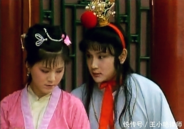 感冒@为何袭人过年回家一趟,回来第二天就感冒?花自芳反应暴露答案