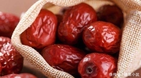 早上空腹吃6粒红枣,半月以后,你就看会看见好处了!