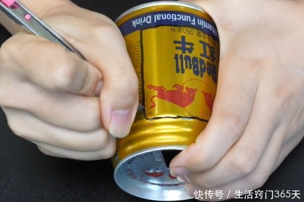 易拉罐不要扔,切几刀放在厨房里,超实用,超市一个要卖几十元!
