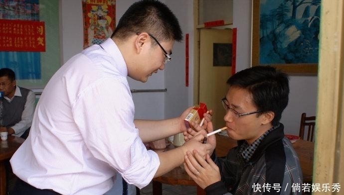 烟不受,酒半茶满把客羞,这句话是什么意思?