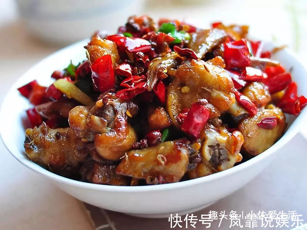 吃一次就恋恋不忘的几道家常菜,鲜香下饭,美味十足,上桌抢着吃