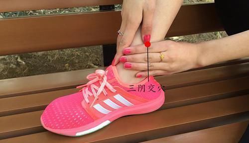 健脾|腿上有处“养脾穴”,经常揉一揉,健脾益血,衰老也变缓慢了