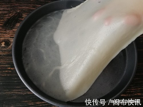 60岁奶奶教的凉皮做法，不用洗面不用等，半个小时就搞定