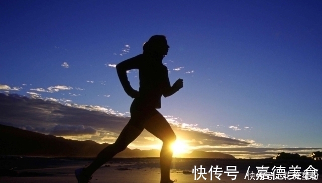 下降|不吃药也能降血压,做好这两点,事半功倍,远离高血压