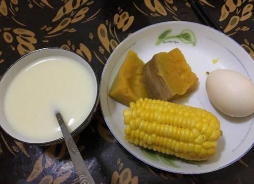 泡好的黄豆直接打豆浆是错的，多加一步，豆浆口感翻倍，更醇香