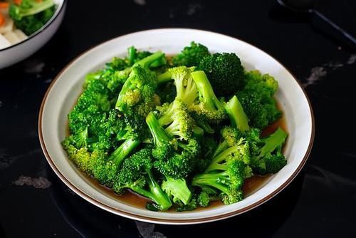 午餐|一家四口的午餐,3菜1汤,简单美味、热量低,吃得少想胖都难