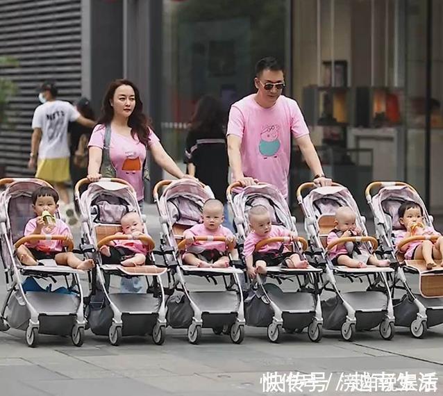 母乳|夫妻带6个娃逛街“横行霸道”,路人看呆,网友再一个凑葫芦娃
