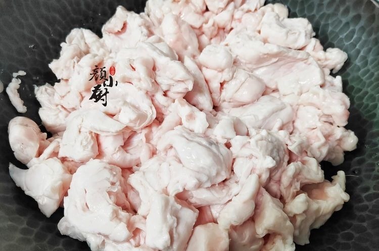 熬猪油时,只加水是错的,多加这2样,猪油又香又白,放1年不坏