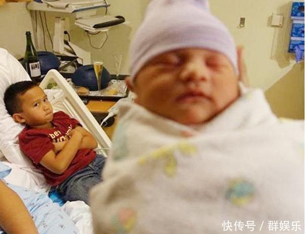 大宝|有二胎后看大宝就心烦，90后妈妈发文：我终究是被二胎打败了