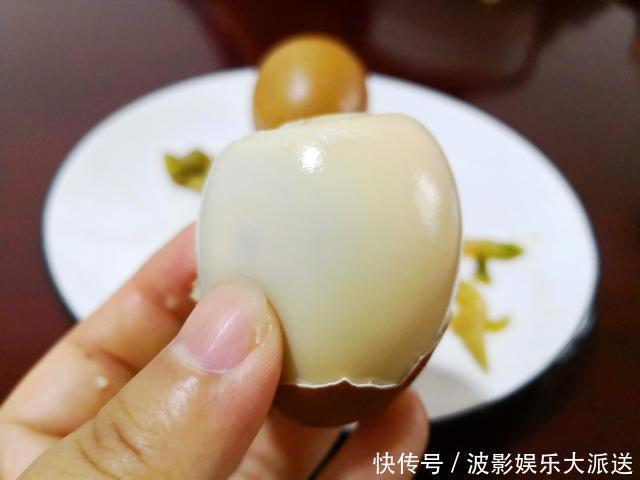 吃法|早餐吃蒸鸡蛋，还是煎鸡蛋？营养师：白水煮鸡蛋，才是营养的选择
