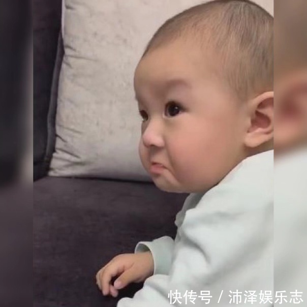 电位差|反应慢半拍的宝宝因接触到爸爸身上的静电,憋了好久终“释放”!