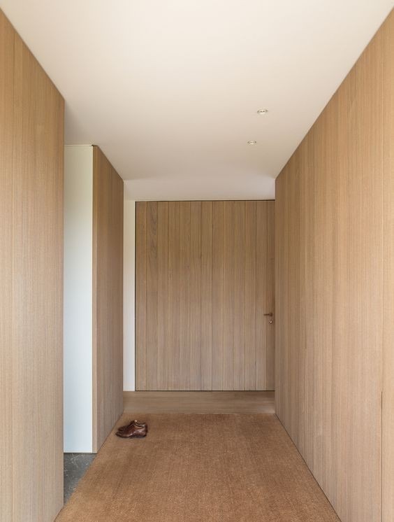 墙面|再装修不做繁复造型,把钱花在木饰面上,低调不过时,强调100遍