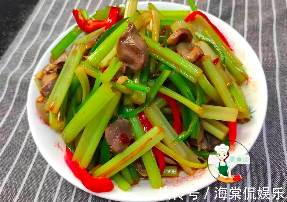 番茄|此青菜，铁含量比番茄多20倍，简单炒一炒，鲜香脆嫩，补血要多吃