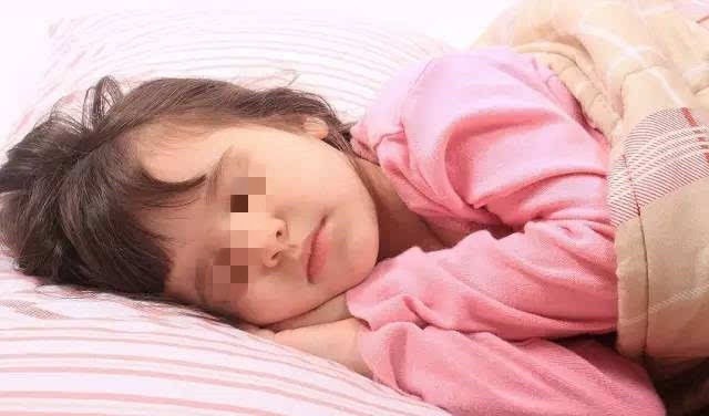 家长|睡觉用嘴呼吸和用鼻子呼吸的孩子,长大后颜值差别大,家长要重视