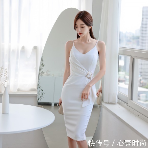 孙允珠|女神孙允珠高清时尚搭配:仙本那夏梦纯情雪白精灵吊裙