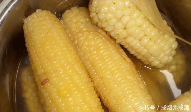 水煮玉米|水煮“玉米”,用热水还是凉水我一直煮错,难怪玉米又老又硬!
