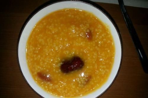 天冷要多喝小米粥,教你這個方法,香濃粘稠米油厚厚,營養滋補