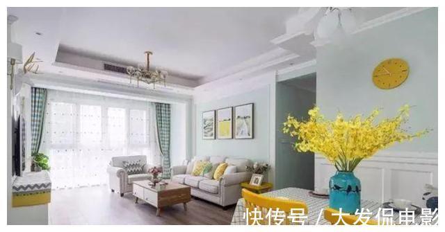 电视墙|98平清爽小三居，客厅不买电视柜，将电视墙这样装，实用又大气