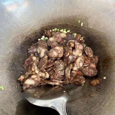 今晚花10分钟做好辣炒香肠，明天便当就吃它